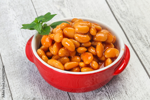 White beans with tomato sauce