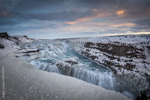 atemberaubender Wasserfall Gulfoss auf einer Tour in Island photo