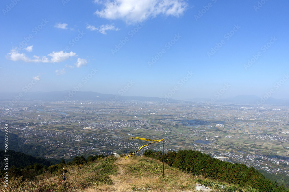 Fototapeta premium 久留米耳納連山にあるグライダー山の山頂