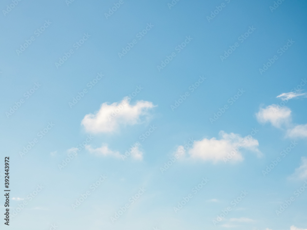 Fototapeta premium Sky and clouds in various shapes during the day