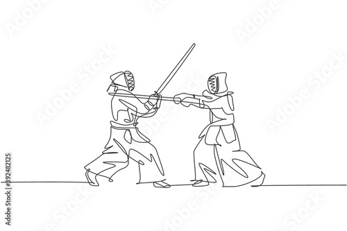 Single continuous line drawing of two young sportive men practicing kendo martial art skill on gym sport center. Sparring fight. Fighting sport concept. Trendy one line draw design vector illustration
