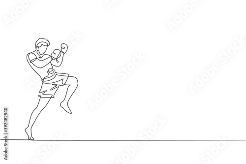 One continuous line drawing of young sporty muay thai boxer man preparing to fight, stance kick at box arena. Fighting sport game concept. Dynamic single line draw design vector graphic illustration