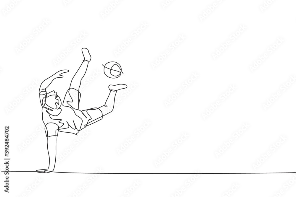 Single continuous line drawing of young sportive man train soccer freestyle, juggling with soles of the feet on the field. Football freestyler concept. Trendy one line draw design vector illustration Single continuous line drawing of young sportive man train soccer freestyle, juggling with soles of the feet on the field. Football freestyler concept. Trendy one line draw design vector illustration