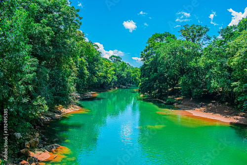 rio hermoso con paisaje de cielo y jungla  photo