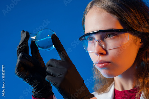Laboratory student with a t...