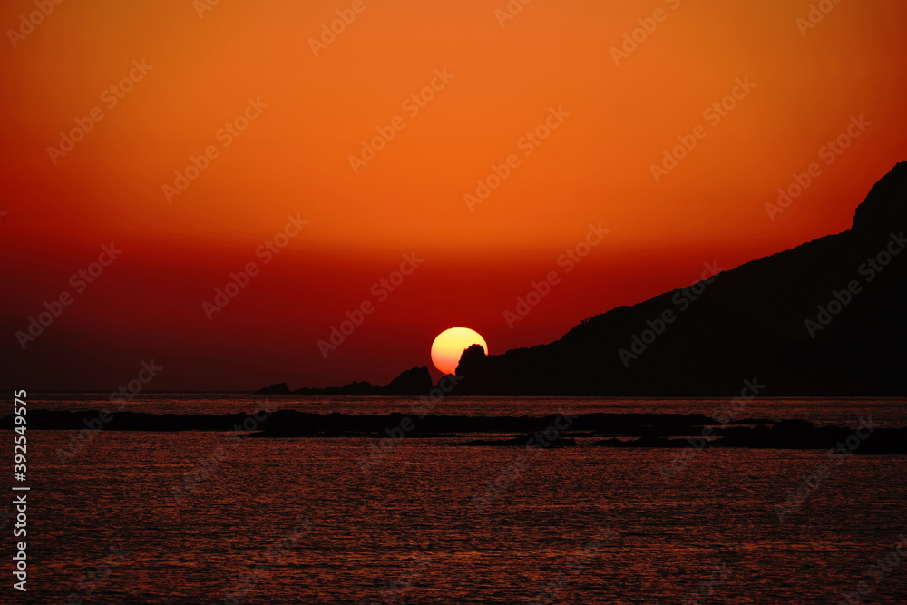 Fototapeta premium 天草の牛深海岸から見た夕日