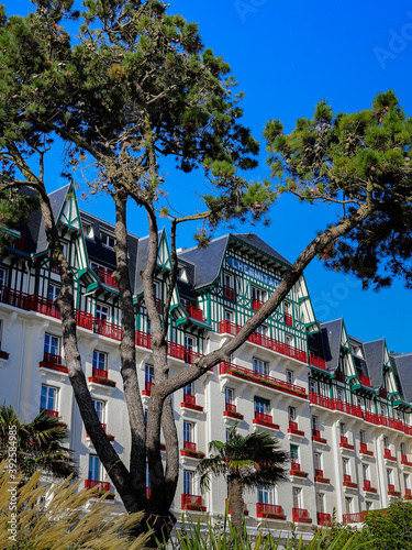 hôtel ancien l'Hermitage La Baule France photo