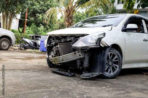 car get damaged of crash © Iknew