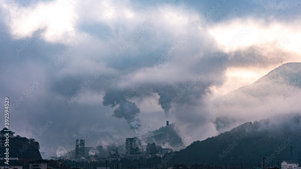 兵庫県・雲海と水蒸気の煙突