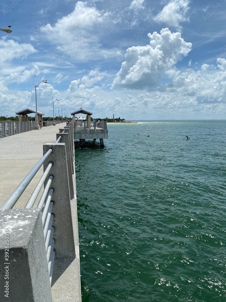 Obraz premium Ocean Pier