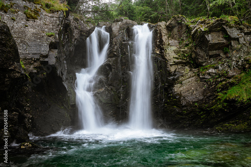 Fototapeta Naklejka Na Ścianę i Meble -  Double waterfall in a forest