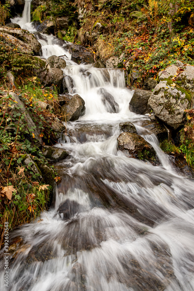 Fototapeta premium Todtnauer Wasserfall im Herbst
