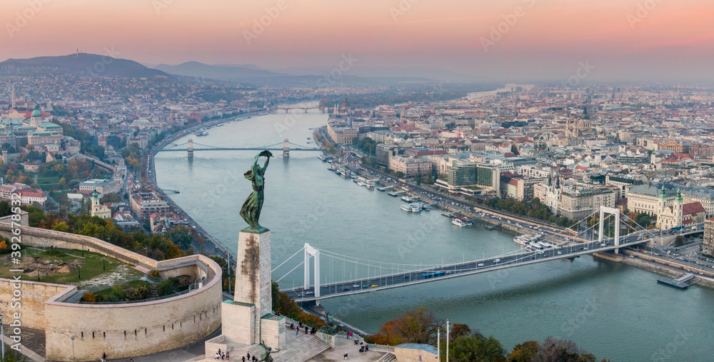 Naklejka premium aerial view of Citadella Budapest