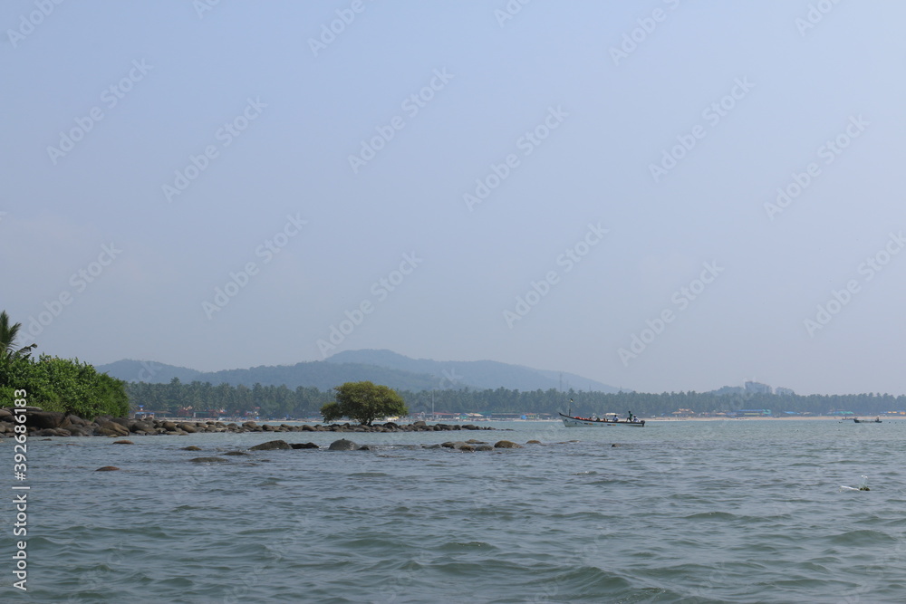 the horizon of the sea Goa, India the horizon of the sea Goa, India
