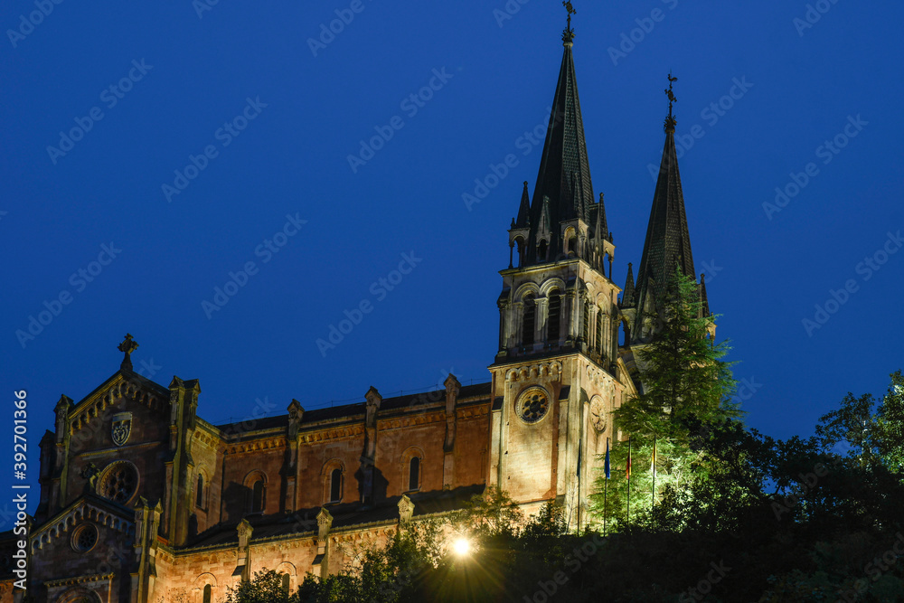 Obraz premium Basilica of Santa Maria de la Real de Covadonga
