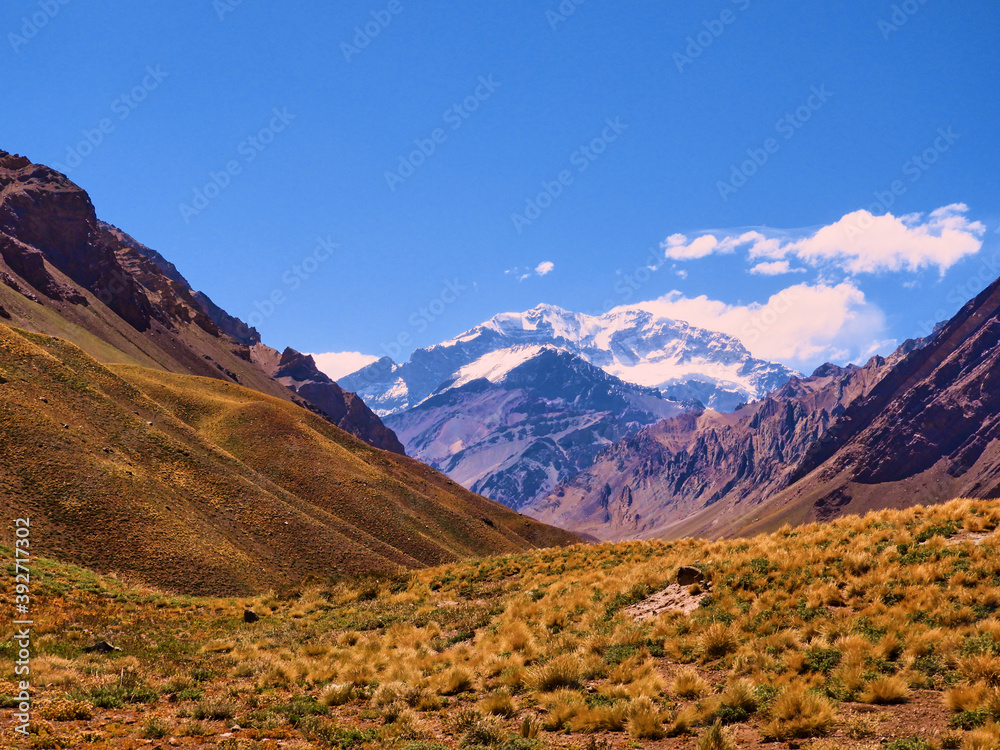 Parque nacional Aconcagua, montaña con pico nevados