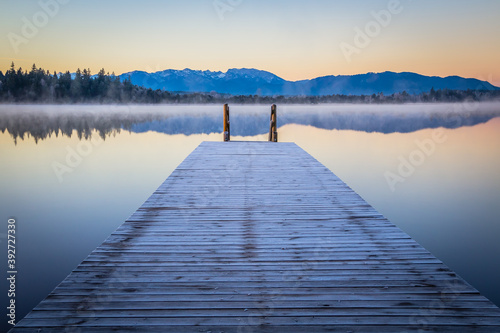 Fototapeta Naklejka Na Ścianę i Meble -  Sunrise at Lake Kirchsee near Bad Toelz in Bavaria