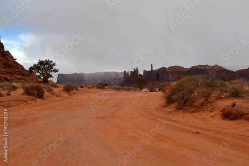 Obraz na płótnie Offroad at Monument Valley, Utah w salonie