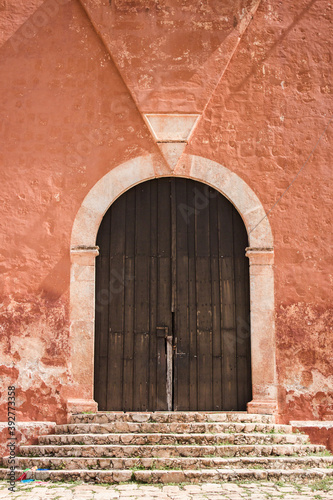 Puerta colonial