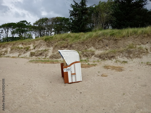 Einsamer Strandkorb auf Föhr 2