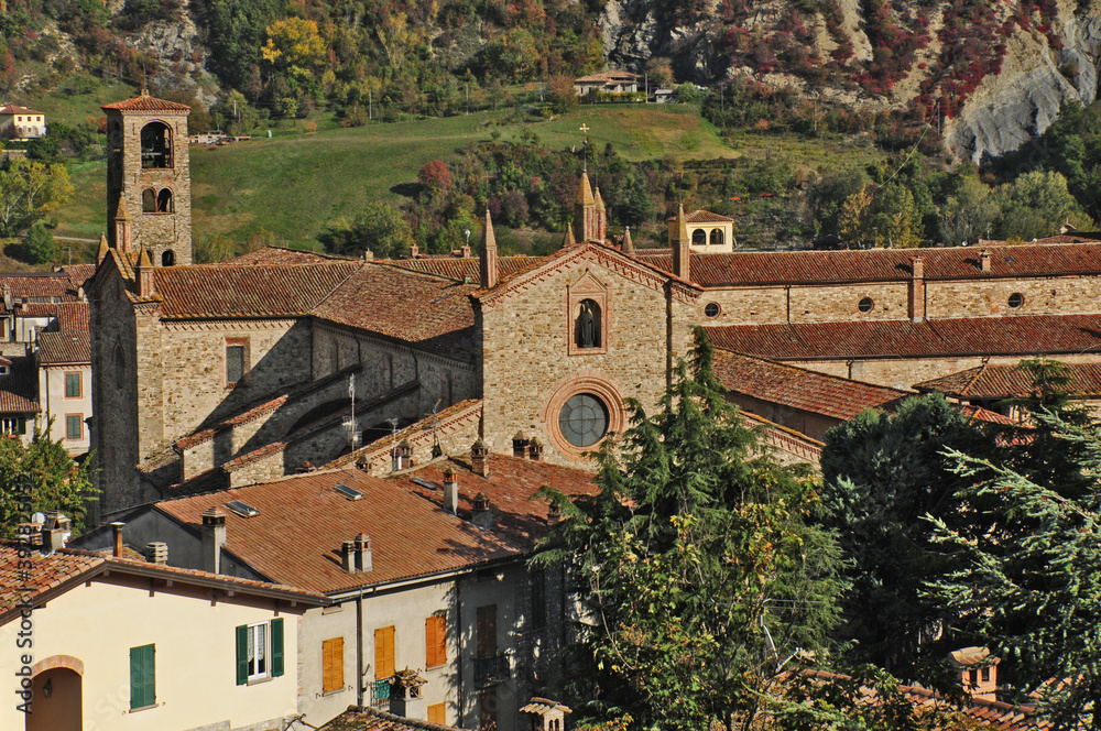 Bobbio, l'Abbazia di San Colombano dal Castello Malaspina dal Verme - Piacenza	
