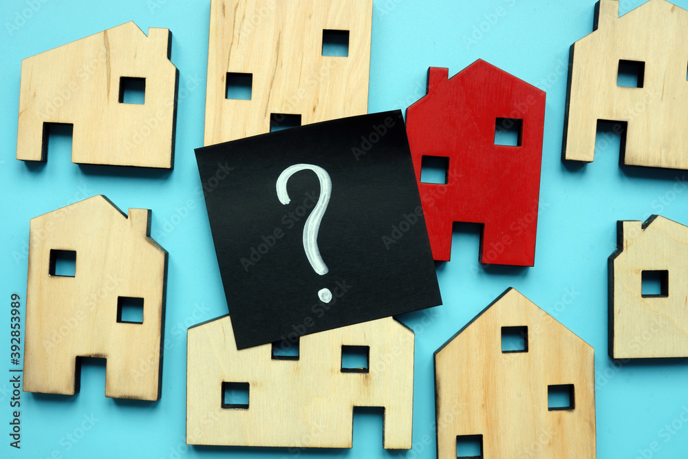 Tiny houses and question mark. Home valuation and selection. Tiny houses and question mark. Home valuation and selection.