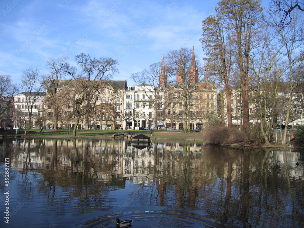 Wiesbaden Wilhelmstraße - Prachtallee und Warmer Damm