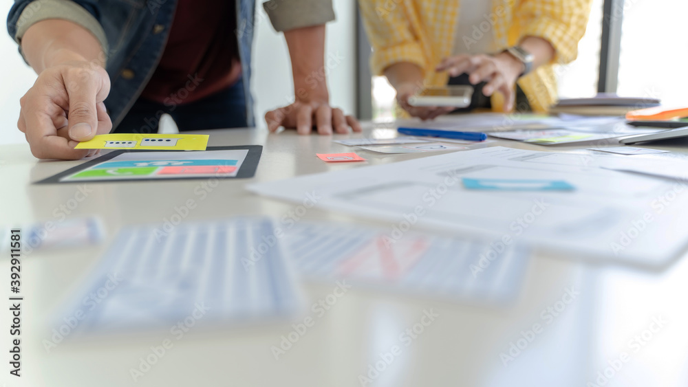UX UI applications designer working for smart phone interface.. UX UI applications designer working for smart phone interface..