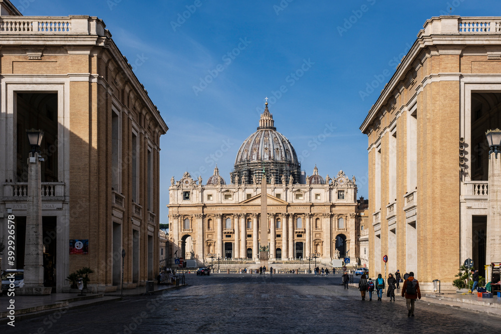 Fototapeta premium Basilica and St. Peter's Square, State of the Vatican City, Roma, Lazio, Italia