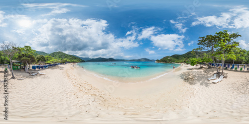 Fototapeta Naklejka Na Ścianę i Meble -  PLAYA DEL MUERTO SANTA MARTA COLOMBIA REALIDAD VIRTUAL FOTO 360