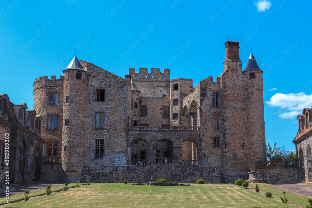 Auvergne Rhône Alpes - Puy de Dôme -  Loubeyrat - Château de ChazeronFaçade principale du château