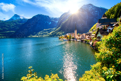 Scenic view of the Hallstätter lake in the Austrian Alps in scenic light on a beautiful sunny day in autumn, Salzkammergut region, Austria