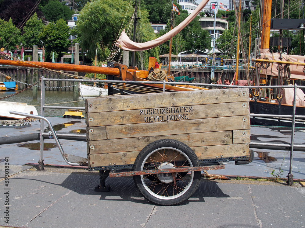 Holzkarren in Övelgönne