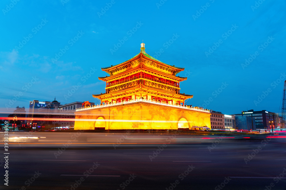 Ταπετσαρία Xi'an , the starting point of the ancient silk road, beautiful bell tower at nig