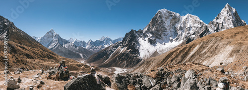  Panoramic landscape of himalayan peaks on a sunny day, Himalayas, Nepal