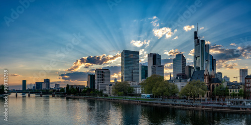 Evening photograph of the sunset and the skyline in Frankfurt am Main, Germany, in the summer © Ivan