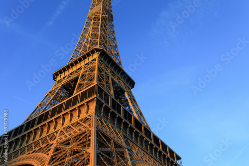 Photography Sunrise at the Eiffel Tower in Paris, France.