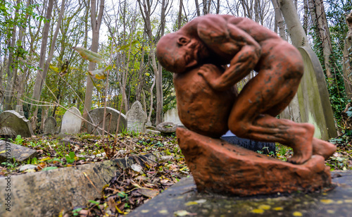 Highgate Cemetery - London, UK © Olivier