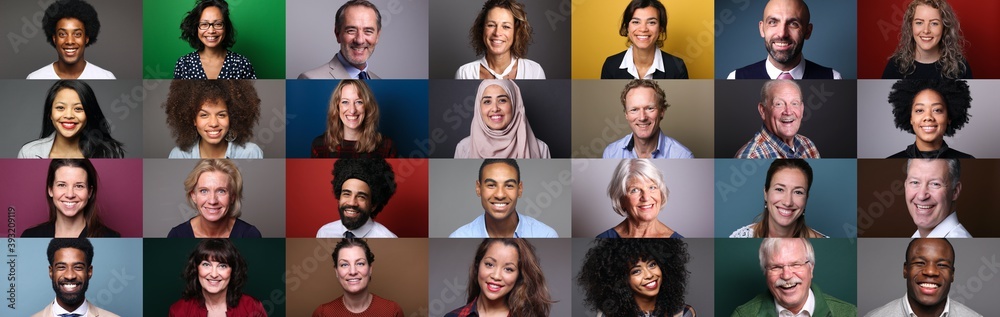 © Djomas - Group of beautiful people in front of a background © Djomas - Group of beautiful people in front of a background