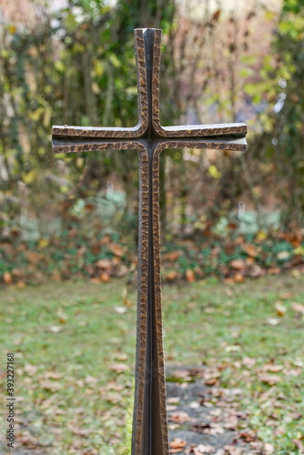 Grabkreuz aus Metall