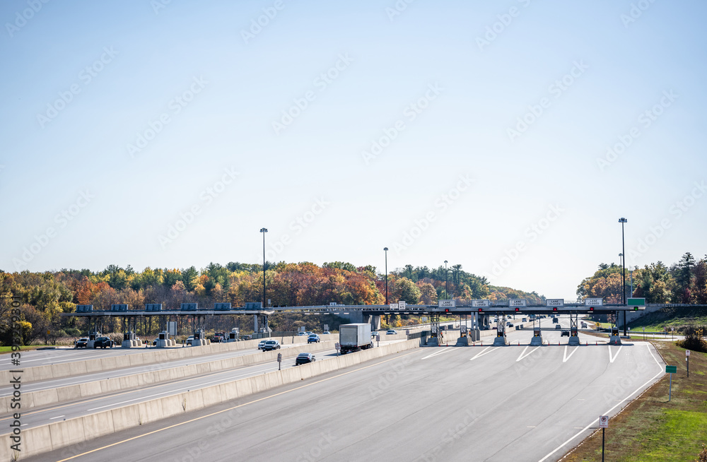 Toll Highway with multi-line payment terminal