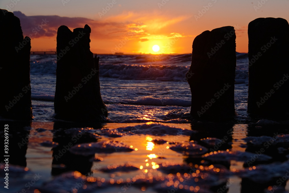 Sunset over the baltic sea - obrazy, fototapety, plakaty 