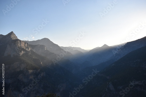 Fototapeta Naklejka Na Ścianę i Meble -  Mountain range in the morning