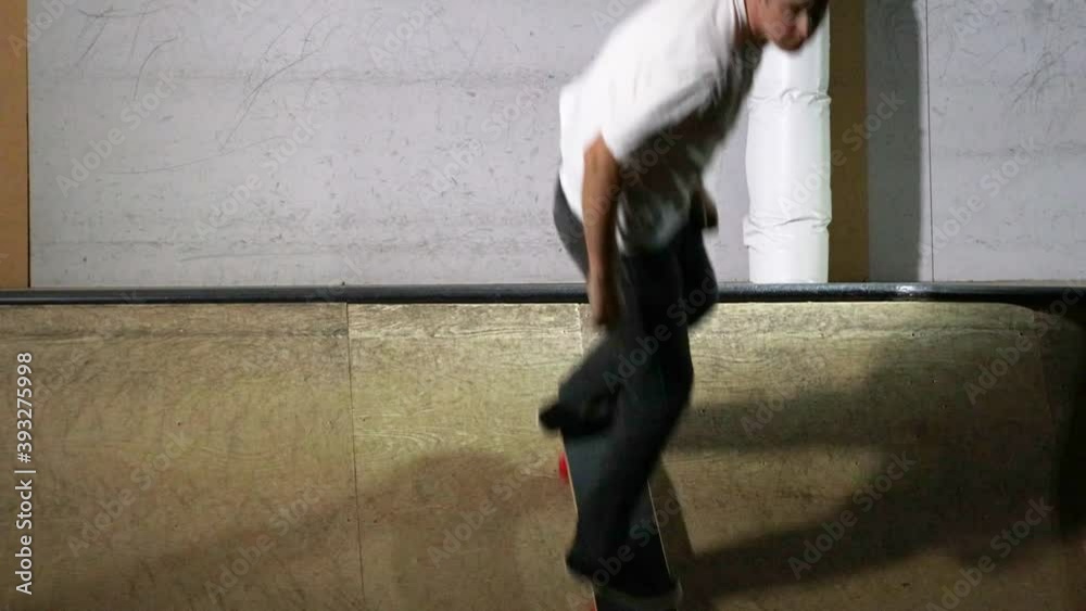 Indoor Skateboarding hell frontal 2
