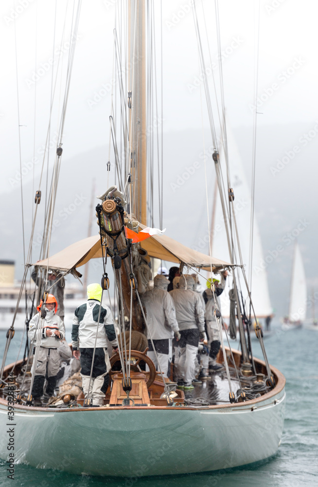 Obraz premium SHIP LEAVING THE HARBOR