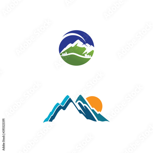Mountain icon Logo Template Vector illustration design