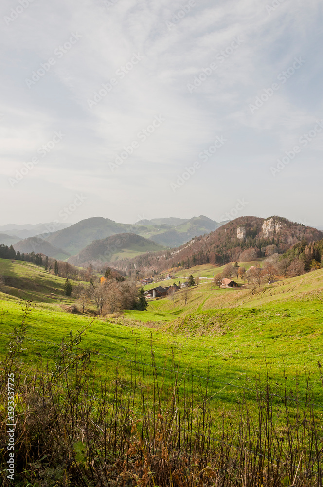 Belchen, Bölchen, Chilchzimmersattel, Ankenballen, Steinenberg, Geissflue, Wanderweg, Felsgipfel, Läufelfingen, Jura, Baselland, Herbst, Schweiz