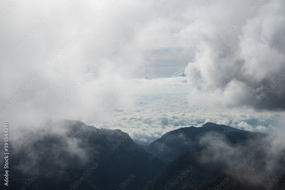 Obraz premium Landscape mountain and cloudy