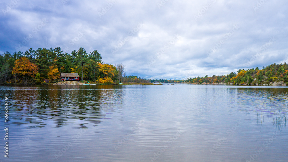 Fototapeta premium Sturgeon Bay Provincial Park in Ontario durng fall