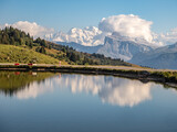 Reflets du Mont-Blanc dans le lac de Joux-Plane, Haute-Savoie, France